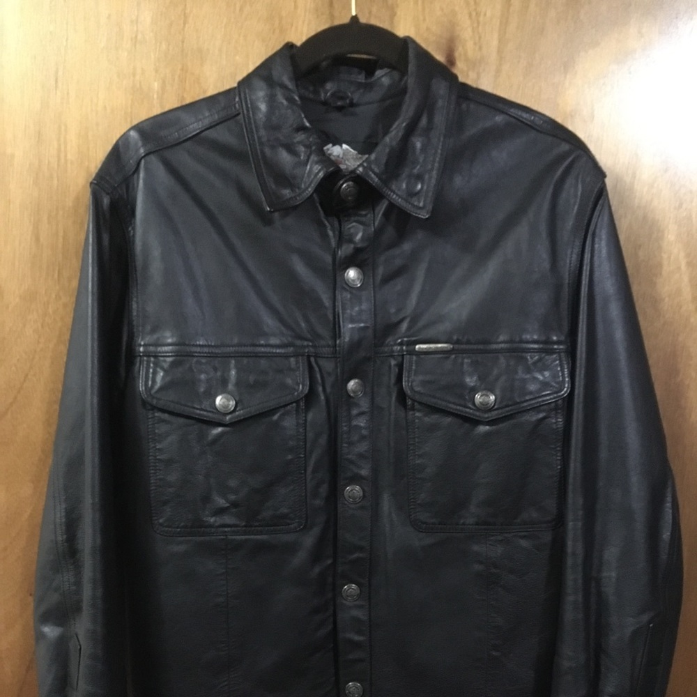 Men’s leather Harley Davidson shirt.